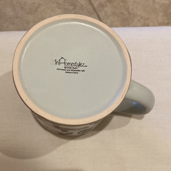 In Homestylez Christmas Whimsical Retro Designed Mug Cup Oversized Holds 16 Oz - Picture 5 of 6